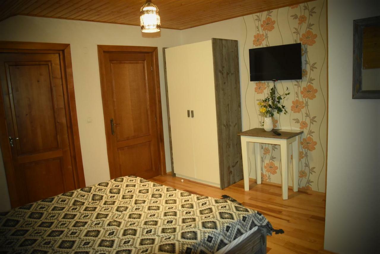 Casa Smeilor Horezu Luaran gambar