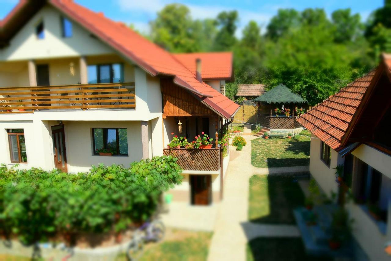 Casa Smeilor Horezu Luaran gambar