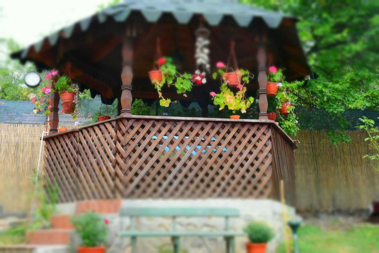Casa Smeilor Horezu Luaran gambar