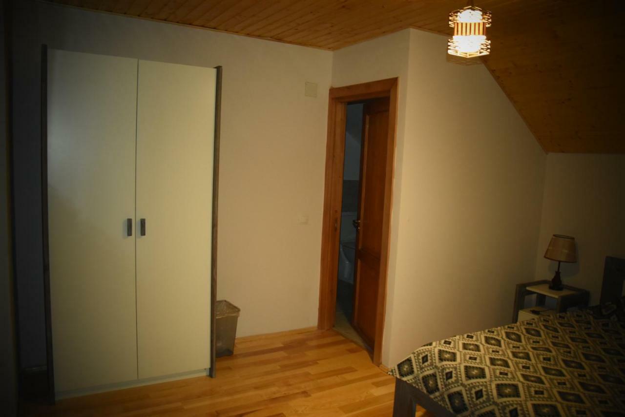 Casa Smeilor Horezu Bilik gambar